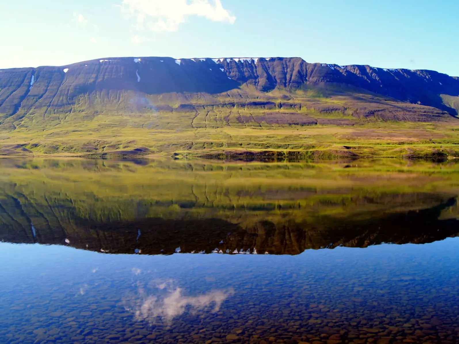 Fjordlandschaft in Island